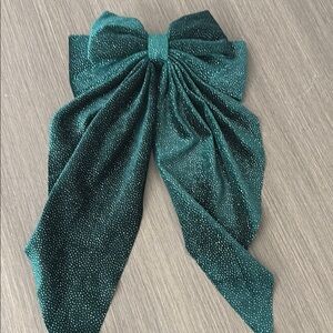 nOir Jewelry Teal Bow Hair Accessory